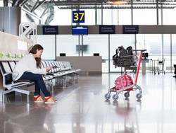 5 Tips Anti Bosan Menunggu Delay Pesawat di Bandara