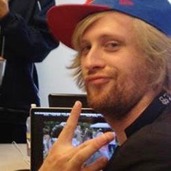 Will Simms, Sosok di Balik Sukses I Got A Boy dan Wolf