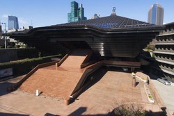 Kapal Luar Angkasa? Bukan, Ini Kuil di Jepang