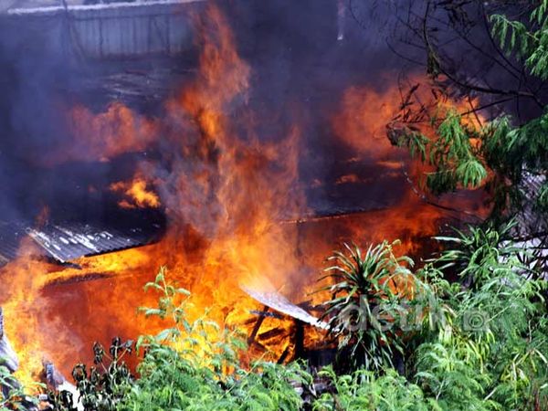 Tujuh Rumah Makan di Fatmawati Terbakar