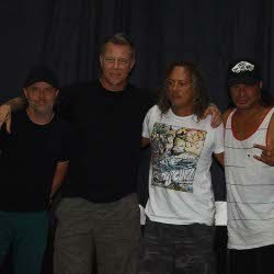 Metallica Ingin Manggung di Luar Angkasa
