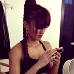 Seksinya Agnes Monica Bergaya Tomb Rider