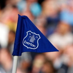 Tak Mau Dikritik Lagi, Everton Kini Libatkan Fans dalam Perubahan Logo