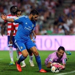 Gol Tunggal Benzema Menangkan Madrid