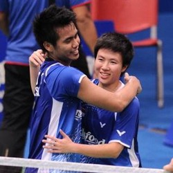 Smes Owi Kecil Dipancing Uang Rp 5.000 di Net