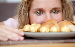 Kecanduan Makanan Sama Buruknya dengan Ketergantungan Narkoba