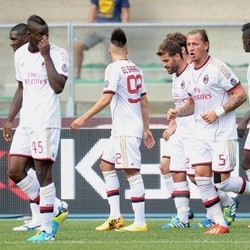 Milan Takkan Main Defensif