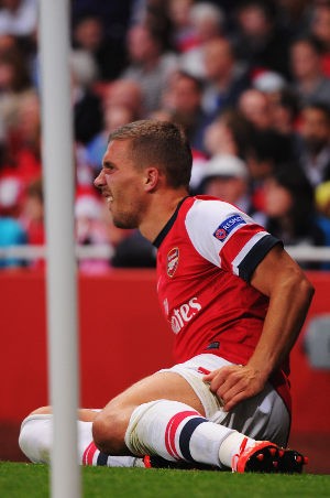 Podolski Absen 3 Pekan, Kondisi Ramsey-Wilshere Meragukan