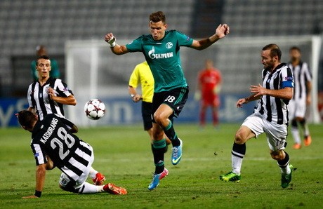 Schalke Lolos ke Fase Grup