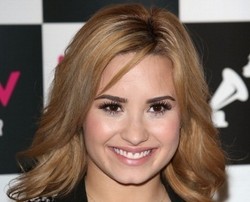 Ulang Tahun, Demi Lovato Dihadiahi Kambing