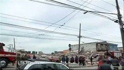 Bangunan Ambruk, 6 Tewas