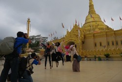 Mau Pagoda Keren Nggak Usah ke Myanmar, ke Brastagi Saja