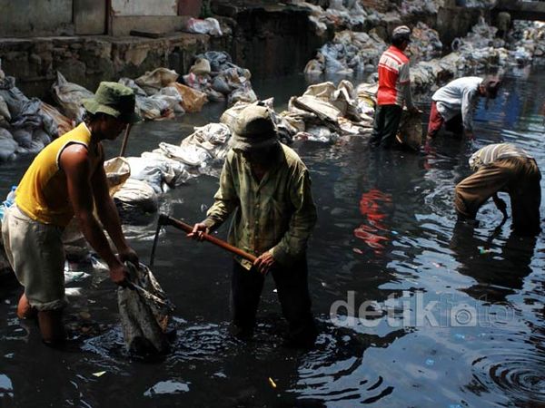 Normalisasi Kali Krukut Tanah Abang
