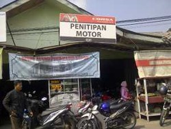 Omset Parkir Rumahan di Sekitar Stasiun Depok Capai Rp 30 Juta/Bulan