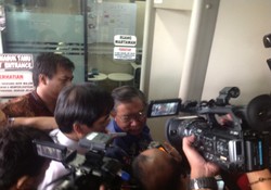 Kasus Century, KPK Periksa Mantan Gubernur BI Darmin Nasution