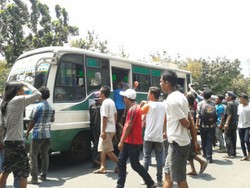 Polisi Tegur Awak Metro Mini yang Memalak di Balai Kota