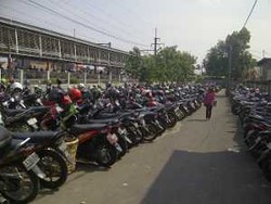 Park and Ride di Stasiun Depok: Kurang Lahan, Kapasitas Terbatas