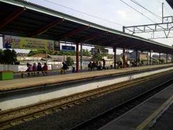 Kisah Petugas Keamanan Stasiun: Diancam dan Dipukul PKL hingga Dipecat