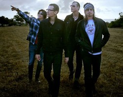 Stone Temple Pilots Bersama Chester Bennington Akan Merilis Album Mini