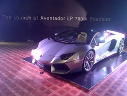 Lamborghini Aventador Roadster Meluncur di Indonesia