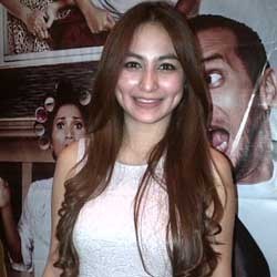 Adegan Pelukan, Nadia Vella Minta Izin ke Istri Ferry Ardiansyah