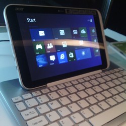 Acer Iconia W3 Usung Windows 8 di Layar 8 Inch