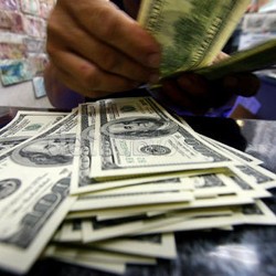 Dolar Sentuh Rp 11.000, Asumsi Makro Ekonomi Meleset 