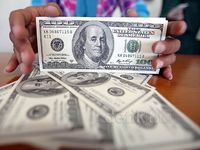 Dolar Sedikit Jinak Terhadap Rupiah