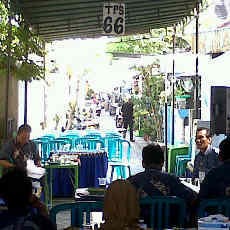 Warga Dolly Tidak Antusias Gunakan Hak Pilihnya