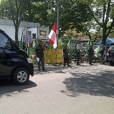 Massa GGMH Desak KPK Tangkap Hakim Penerima Suap Bansos