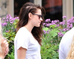 Putus dari Robert Pattinson, Kristen Stewart Mengalami Kebotakan