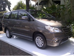 Survei: Kijang Lebih Enak dari Alphard