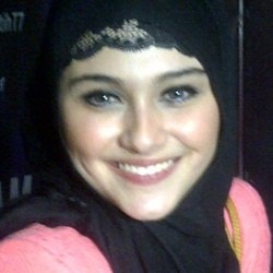 Zee Zee Shahab Berhijab, Prabu Revolusi Seperti Lihat Bidadari Surga