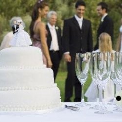 Arumi Bachsin dan Bella Saphira Lepas Masa Lajang Hari Ini