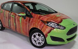 Wah, Mobil Ini Dihiasi Stiker Berbentuk Bacon!