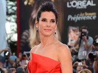 Red Glamour Ala Sandra Bullock