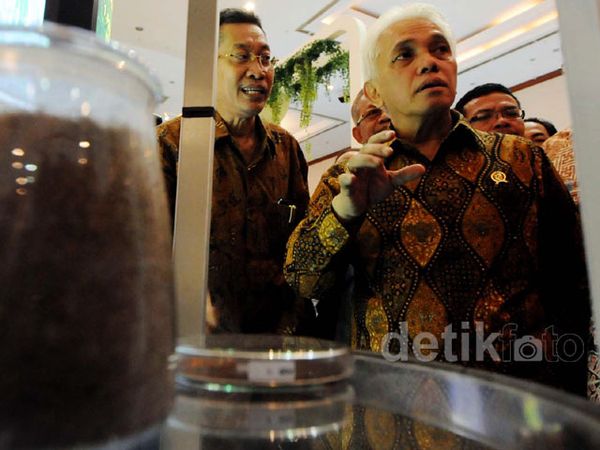 Hatta Rajasa Buka Pameran Inovasi Perkebunan