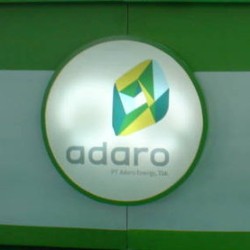 Produksi Adaro Cetak Rekor, Tapi Laba Anjlok 55%
