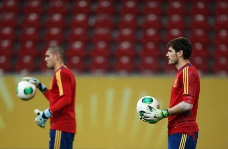 Del Bosque Belum Bisa Tentukan Kiper Utama Spanyol