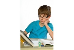 Orang Tua Klaim Anaknya Dipaksa Guru Beli Pil yang Bisa Bikin Pintar