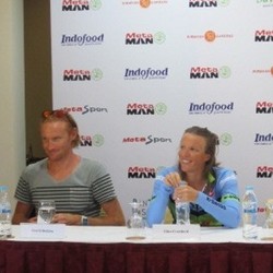 Ironman David Dellow & Gina Crawford Antusias Berkompetisi di MetaMan Bintan