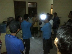 Polisi Berpakaian Preman Ciduk 5 Orang di Kost-kostan Daerah Bekasi