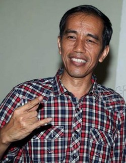 Jokowi Batal Hadiri Kampanye Pilgub Riau, Massa Kecewa