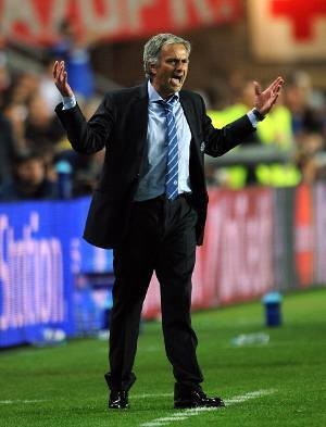 Mourinho Menyoal Timnya yang Sering Dapat Kartu Merah