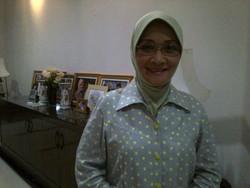 Loyalitas Versi Rustriningsih