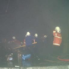 Gudang Alat Teknik di Margomulyo Terbakar