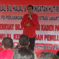 Berseragam Merah, Jokowi Hadiri Halal Bihalal PDIP di Pondok Kelapa
