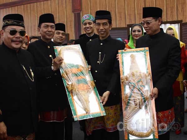 Jokowi Hadiri Lebaran Betawi di Monas