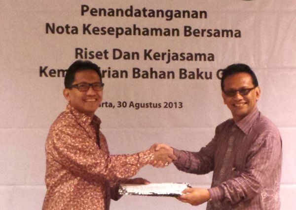 Foto Kerjasama Kemandiarian Bahan Baku Obat