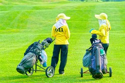 Begini Cara Caddy Menolak Rayuan Pejabat 